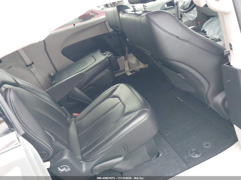 2023 Chrysler Pacifica Touring L VIN: 2C4RC1BG1PR505429 Lot: 43681873