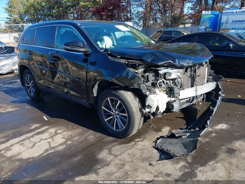 TOYOTA HIGHLANDER XLE