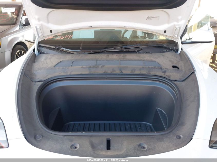 2024 Tesla Model Y Long Range Dual Motor All-Wheel Drive VIN: 7SAYGAEE2RF122644 Lot: 43681950