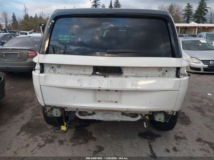 2023 Rivian R1S Adventure VIN: 7PDSGABA2PN009823 Lot: 43681965