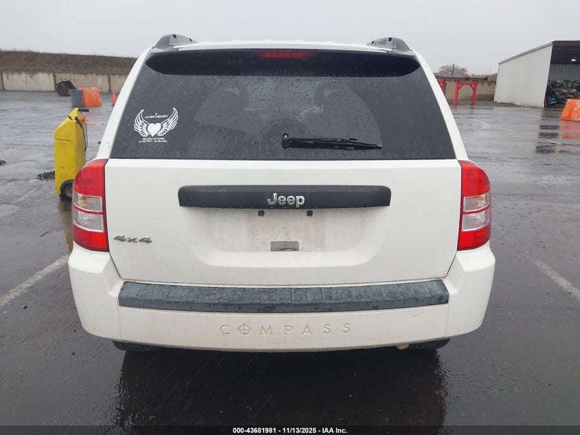 2009 Jeep Compass Sport VIN: 1J4FF47B29D205908 Lot: 43681981