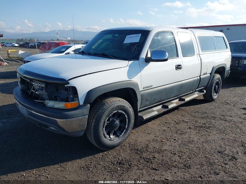 1GCGK29U72Z285675 2002 CHEVROLET SILVERADO photo no. 2