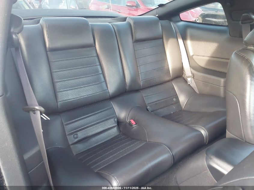 2005 Ford Mustang Gt Deluxe/Gt Premium VIN: 1ZVHT82H055226610 Lot: 43682006