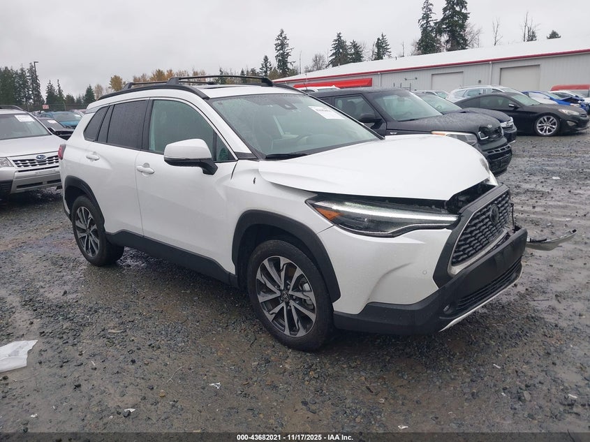 TOYOTA COROLLA CROSS XLE