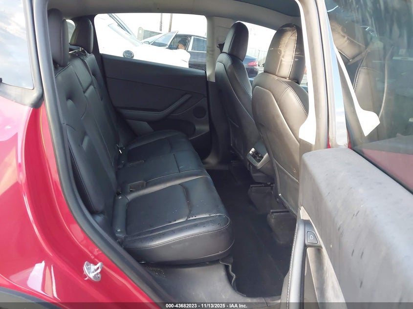 2022 Tesla Model Y Performance Dual Motor All-Wheel Drive VIN: 7SAYGDEF7NF437430 Lot: 43682023