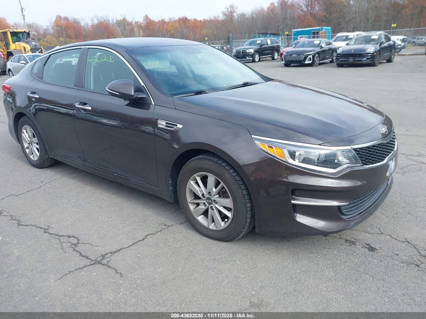 2018 KIA OPTIMA LX - KNAGT4L36J5235894