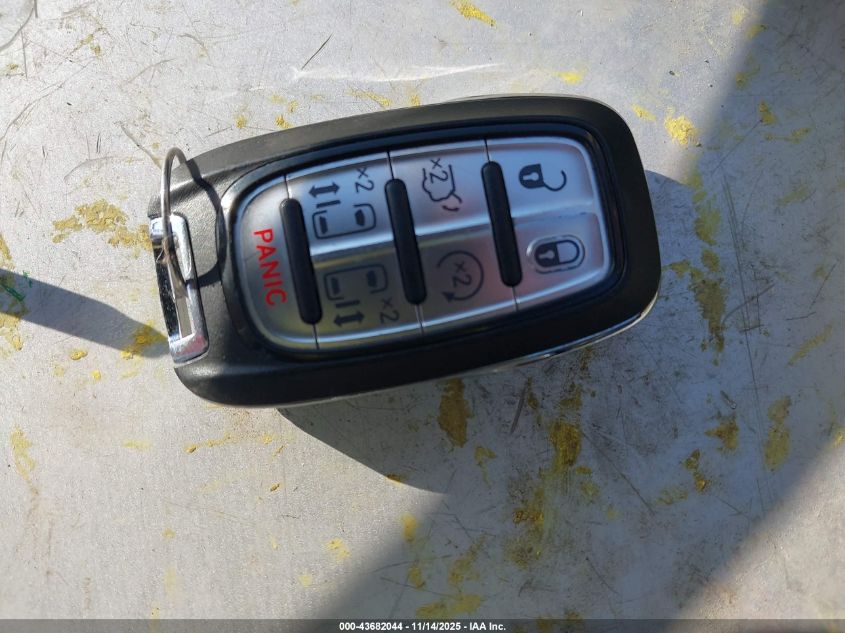 2022 Chrysler Pacifica Touring L VIN: 2C4RC1BGXNR118035 Lot: 43682044