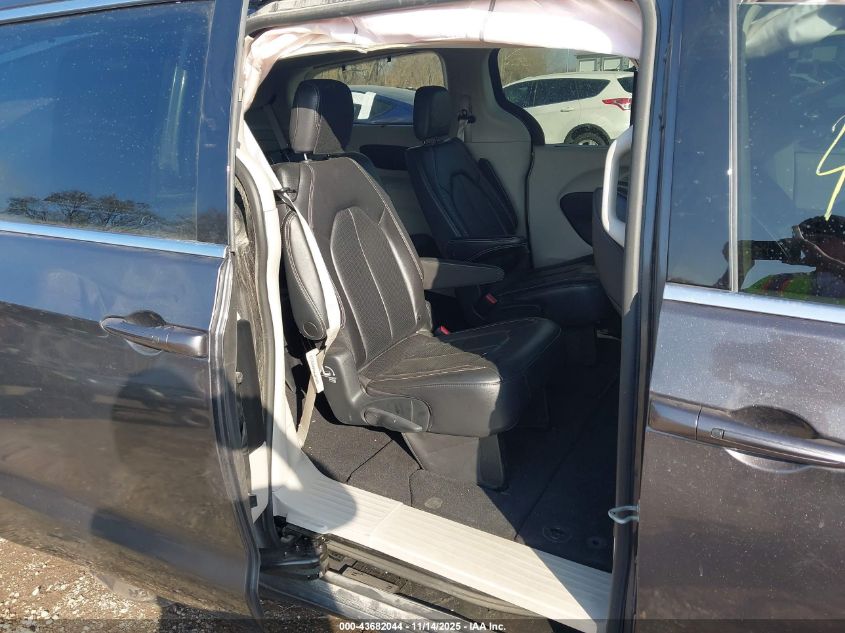 2022 Chrysler Pacifica Touring L VIN: 2C4RC1BGXNR118035 Lot: 43682044