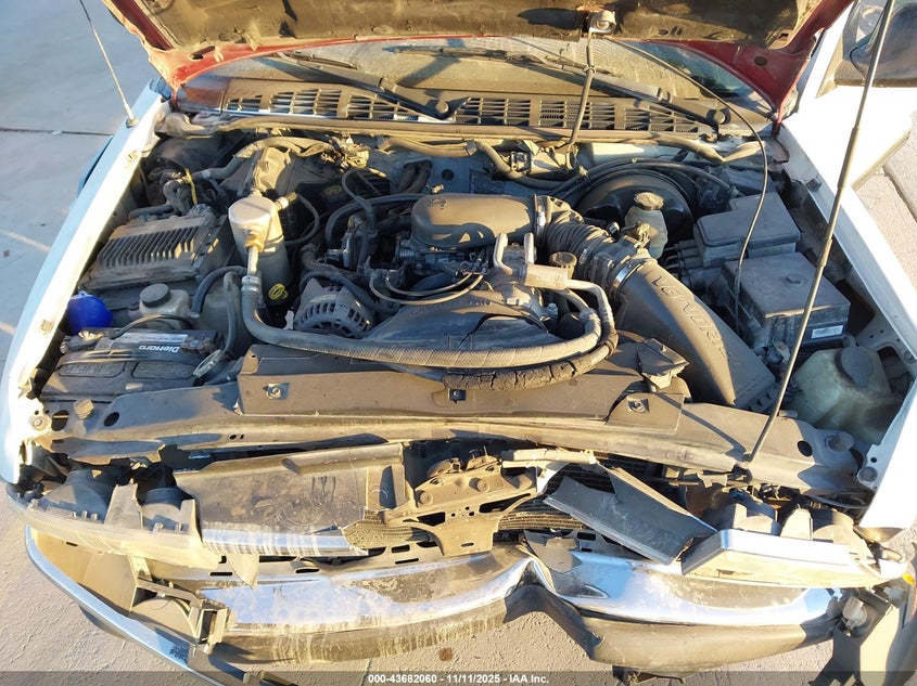 1998 Chevrolet Blazer Ls VIN: 1GNCS13W4WK185042 Lot: 43682060