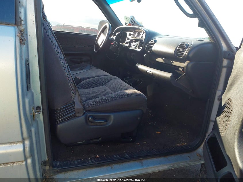 1B7KF23W7YJ142869 2000 DODGE RAM photo no. 5