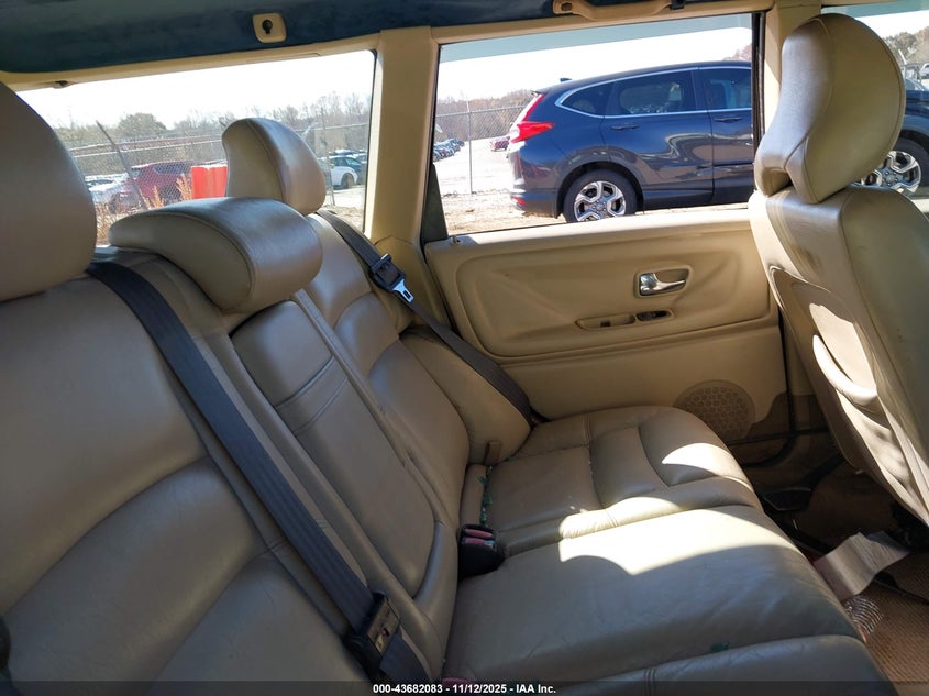 2000 Volvo V70 Xc/Xc Se VIN: YV1LZ56D7Y2634054 Lot: 43682083