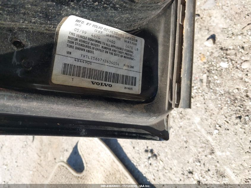 2000 Volvo V70 Xc/Xc Se VIN: YV1LZ56D7Y2634054 Lot: 43682083