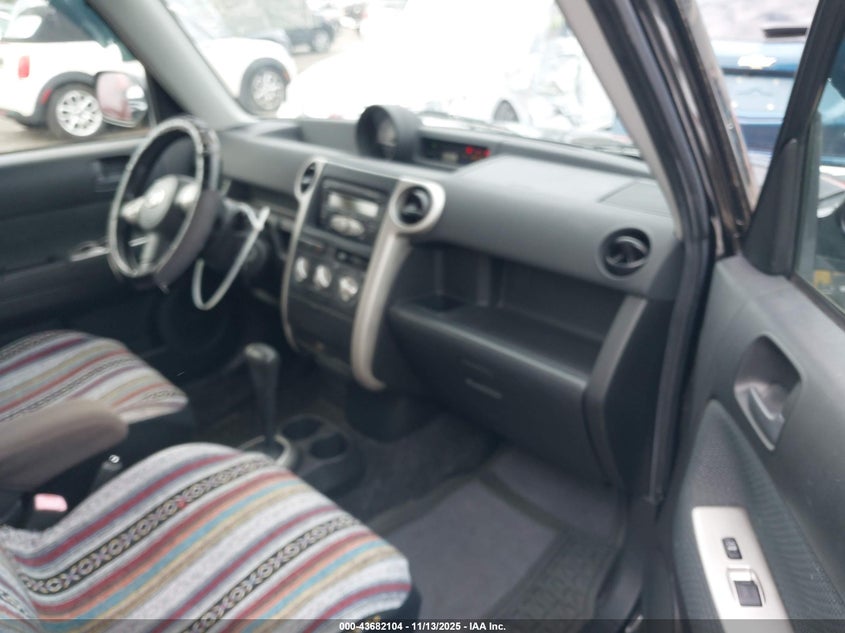 JTLKT324664062557 2006 SCION XB photo no. 5