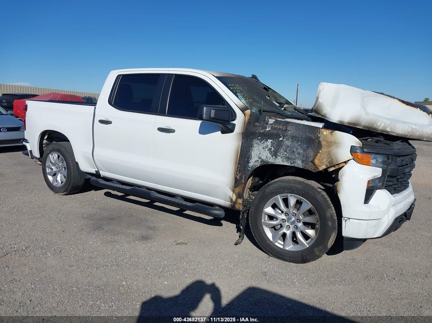 CHEVROLET SILVERADO 1500 2WD SHORT BED CUSTOM