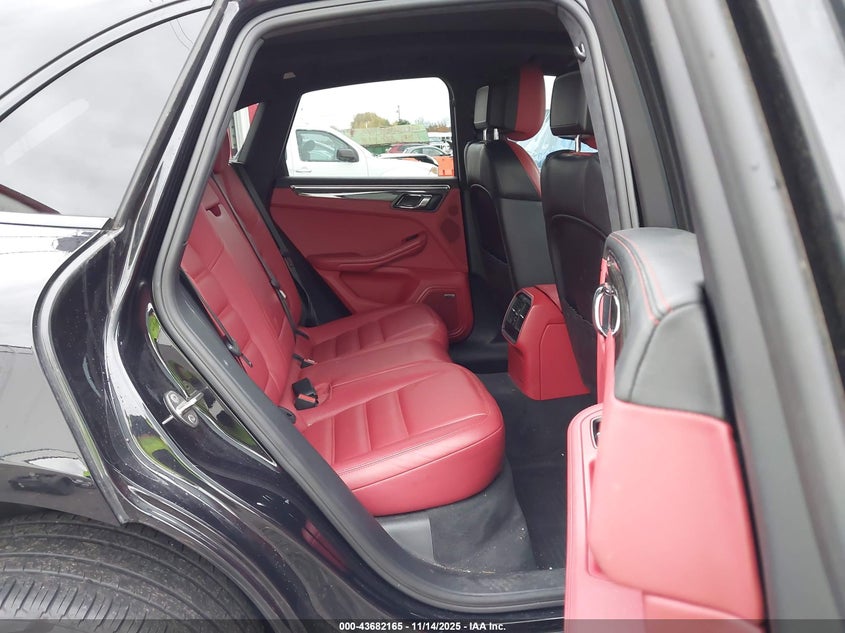 2016 Porsche Macan Turbo VIN: WP1AF2A53GLB94135 Lot: 43682165