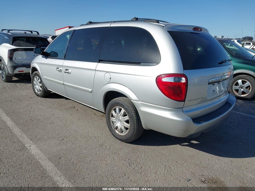 2C4GP54L25R337648 2005 CHRYSLER TOWN & COUNTRY photo no. 3