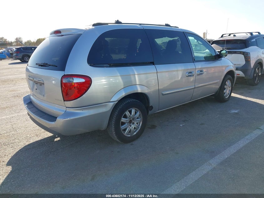 2C4GP54L25R337648 2005 CHRYSLER TOWN & COUNTRY photo no. 4