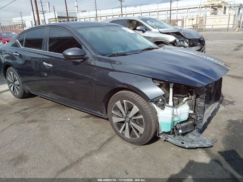 NISSAN ALTIMA SV FWD