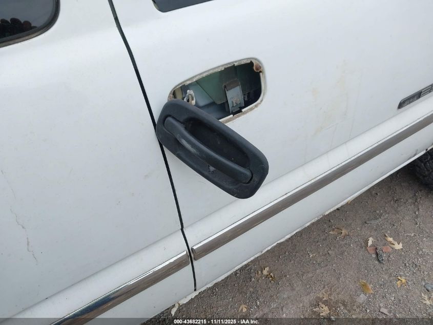 2005 GMC Sierra 2500Hd Sle VIN: 1GTHK29U95E109808 Lot: 43682215