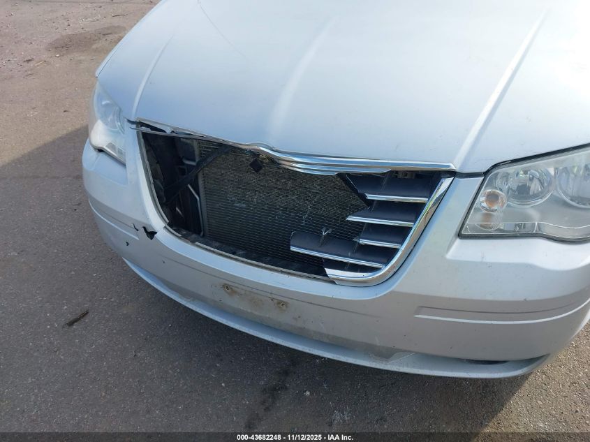 2008 Chrysler Town & Country Touring VIN: 2A8HR54P38R698918 Lot: 43682248