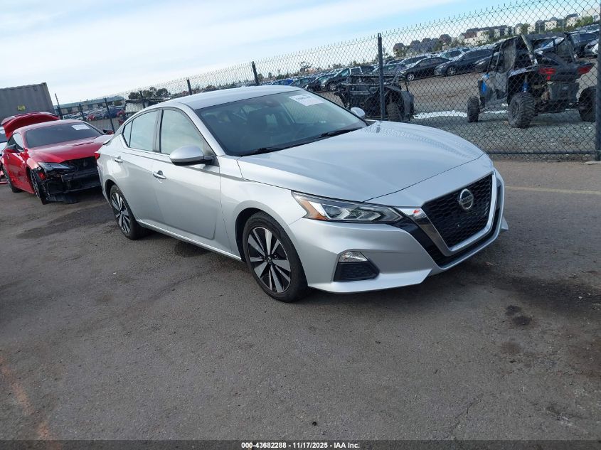 NISSAN ALTIMA SV FWD