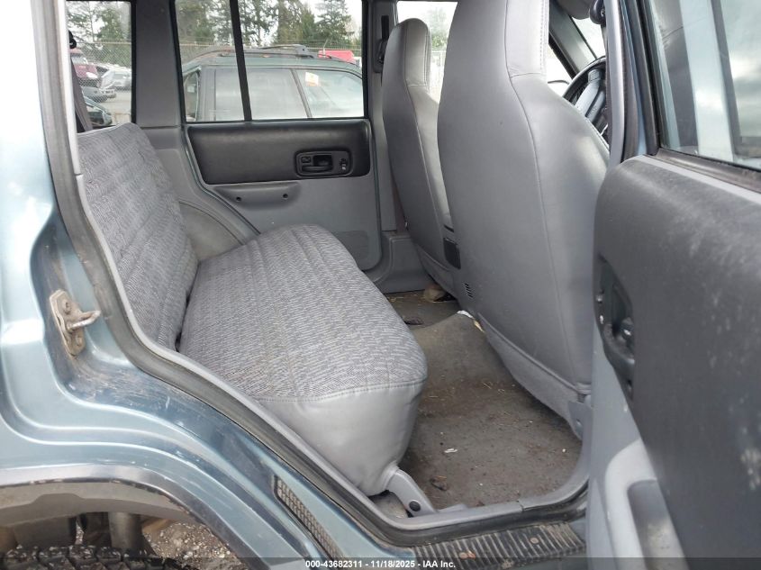 1998 Jeep Cherokee Classic/Limited/Sport VIN: 1J4FT68S0WL155160 Lot: 43682311