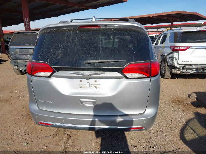 2017 Chrysler Pacifica Touring-L VIN: 2C4RC1BG9HR613511 Lot: 43682327