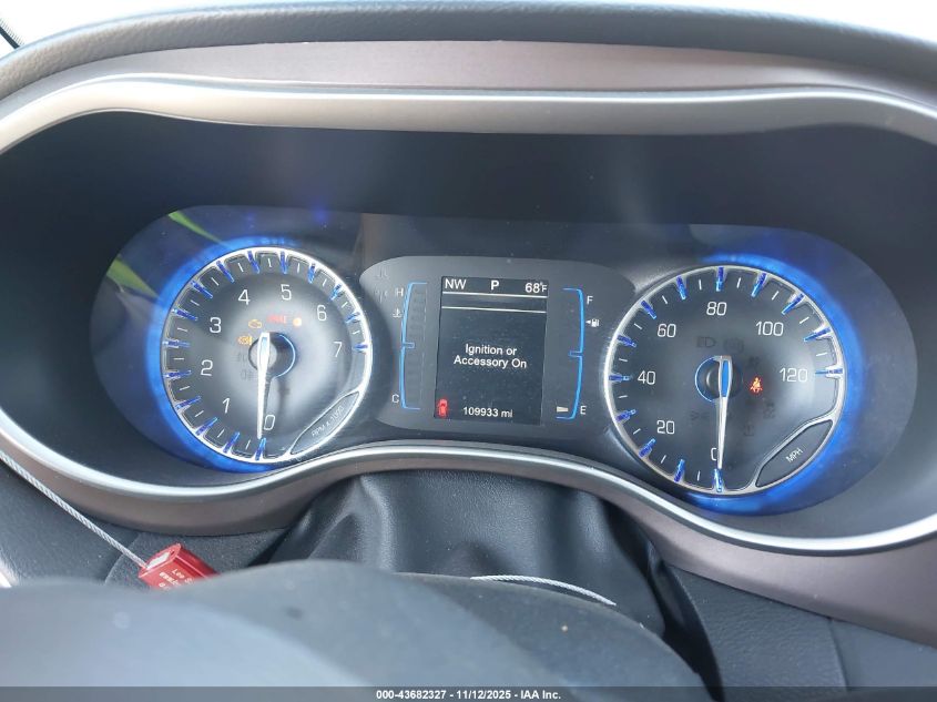 2017 Chrysler Pacifica Touring-L VIN: 2C4RC1BG9HR613511 Lot: 43682327