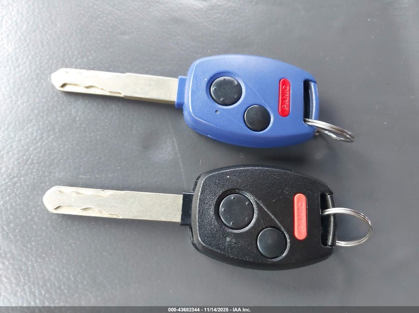 2005 Honda Pilot Lx VIN: 2HKYF18175H571452 Lot: 43682344