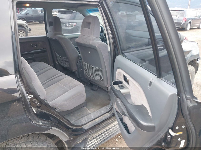 2005 Honda Pilot Lx VIN: 2HKYF18175H571452 Lot: 43682344