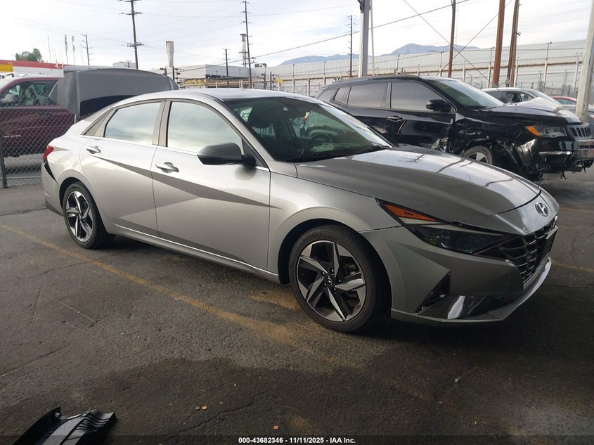 2022 HYUNDAI ELANTRA SEL - 5NPLN4AG0NH055639