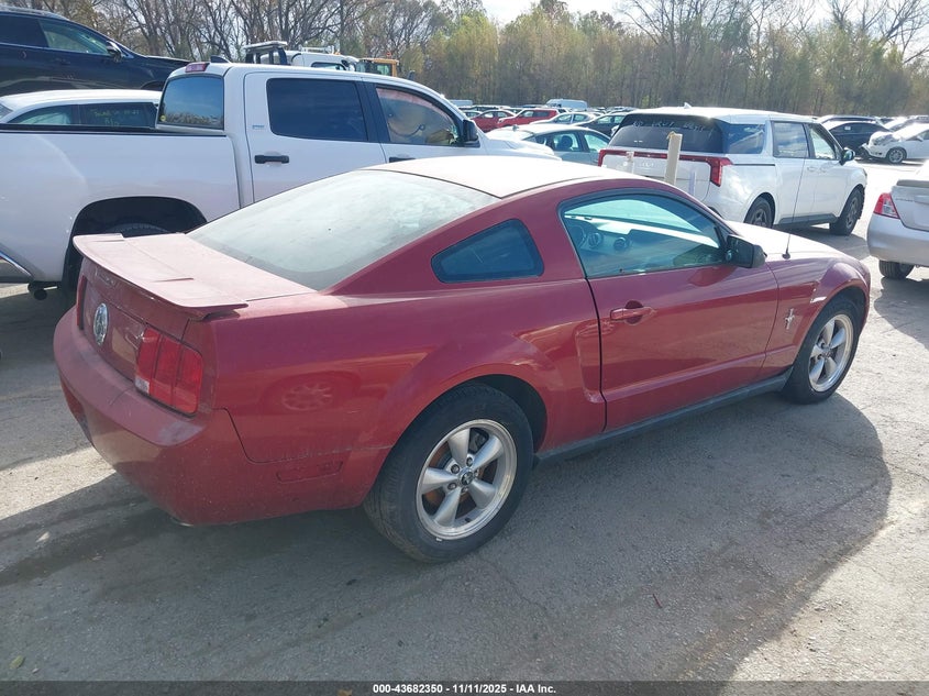 1ZVHT80N285154984 2008 FORD MUSTANG photo no. 4