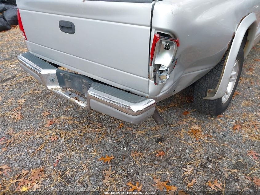 2003 Dodge Dakota Slt VIN: 1D7HL42X03S146537 Lot: 43682352