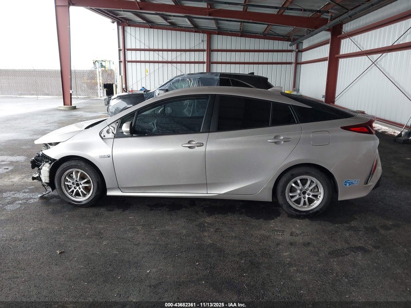 2021 Toyota Prius Prime Le VIN: JTDKAMFP0M3176522 Lot: 43682361