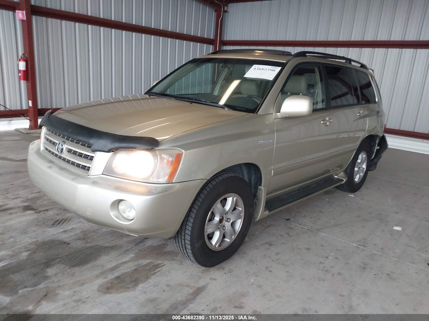 JTEGF21A030110949 2003 TOYOTA HIGHLANDER photo no. 2