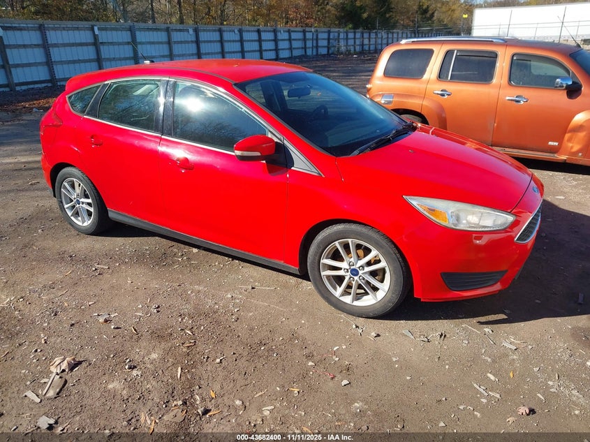 2015 FORD FOCUS SE - 1FADP3K24FL234457