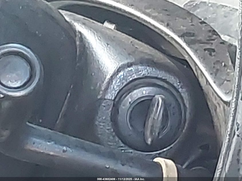 2005 GMC Yukon Slt VIN: 1GKEK13T45J122278 Lot: 43682406