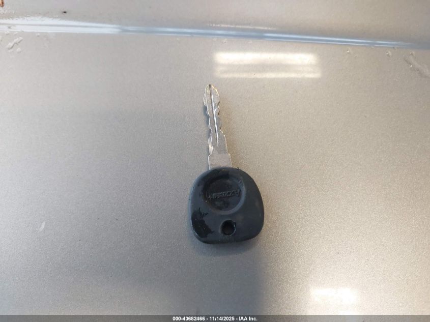 2002 GMC Yukon Slt VIN: 1GKEK13Z22J123073 Lot: 43682466