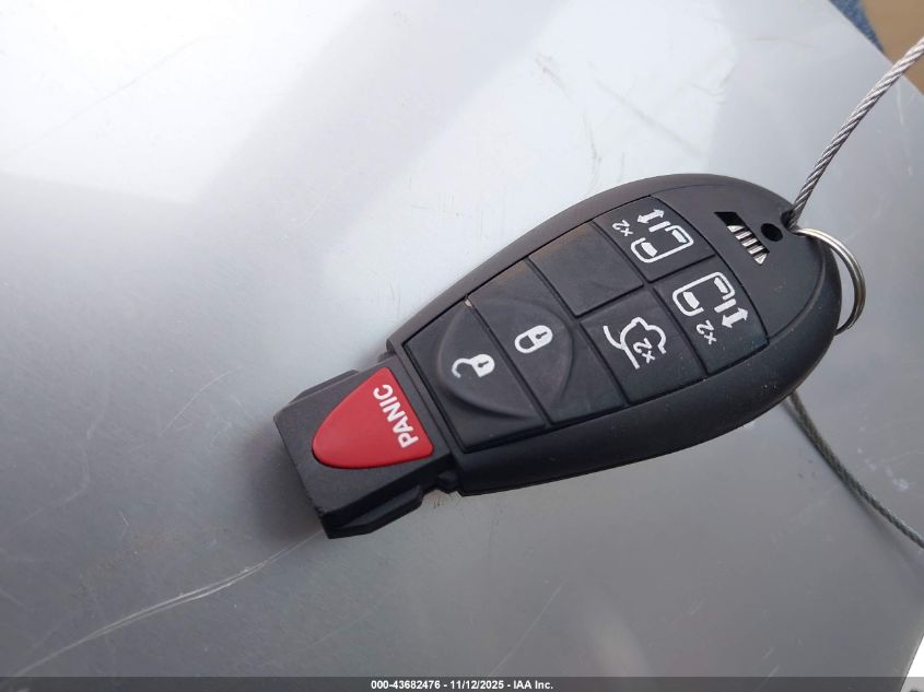 2008 Chrysler Town & Country Touring VIN: 2A8HR54P28R797262 Lot: 43682476