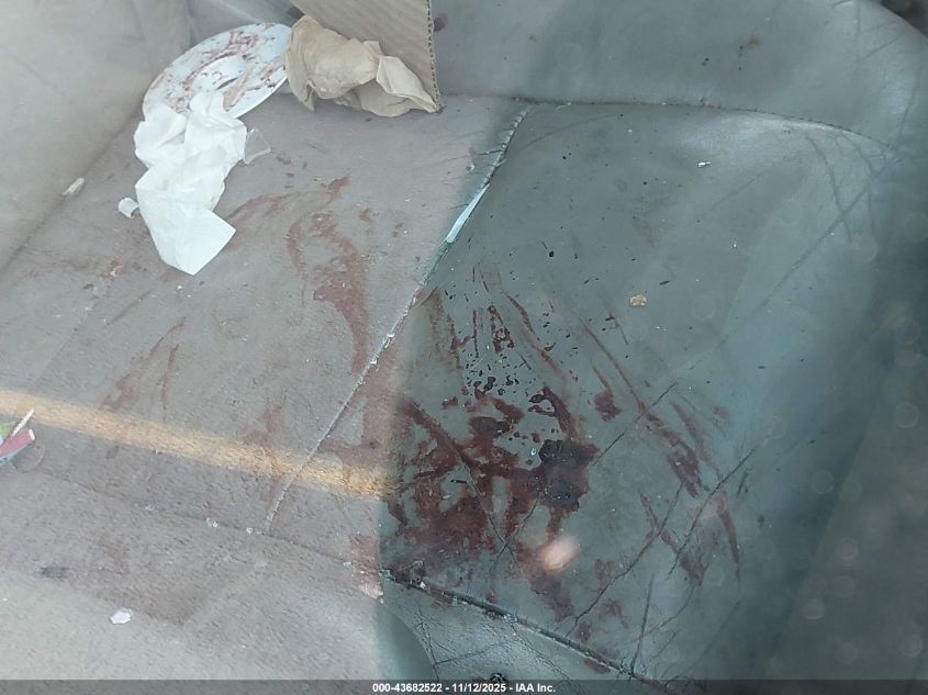 2002 Toyota Sequoia Limited V8 VIN: 5TDBT48A82S093936 Lot: 43682522