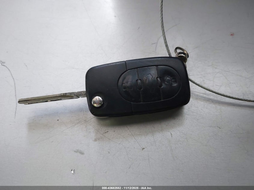 2003 Audi S8 4.2 VIN: WAUGU44D33N002658 Lot: 43682552