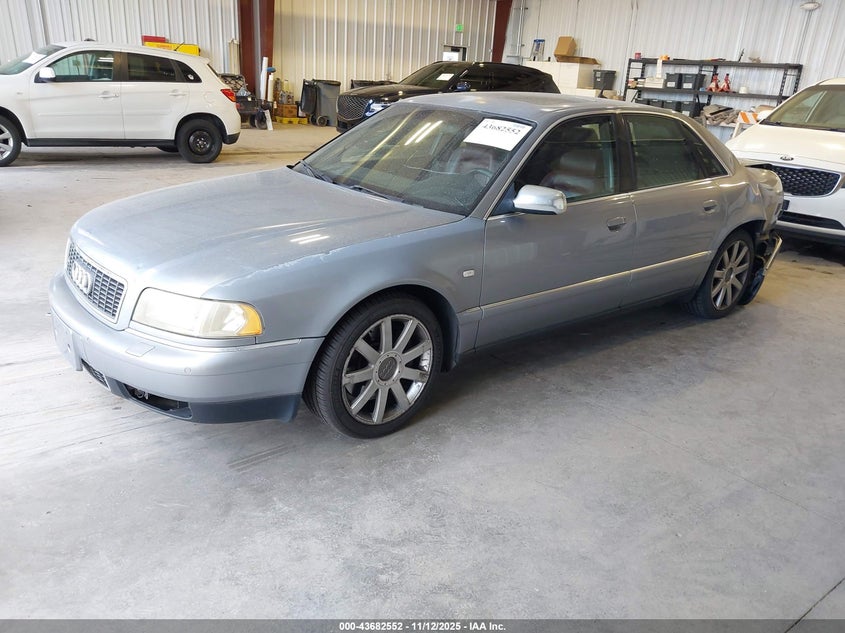 WAUGU44D33N002658 2003 AUDI S8 photo no. 2