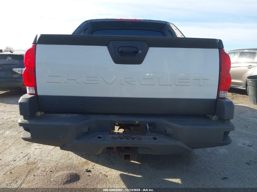 2003 Chevrolet Avalanche 1500 VIN: 3GNEK13T13G145017 Lot: 43682582
