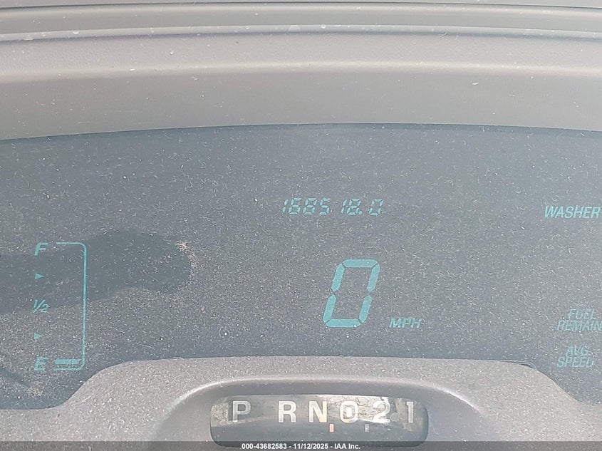 1997 Lincoln Town Car Signature VIN: 1LNLM82W6VY618560 Lot: 43682583