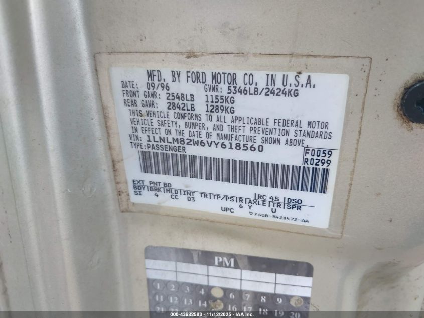 1997 Lincoln Town Car Signature VIN: 1LNLM82W6VY618560 Lot: 43682583