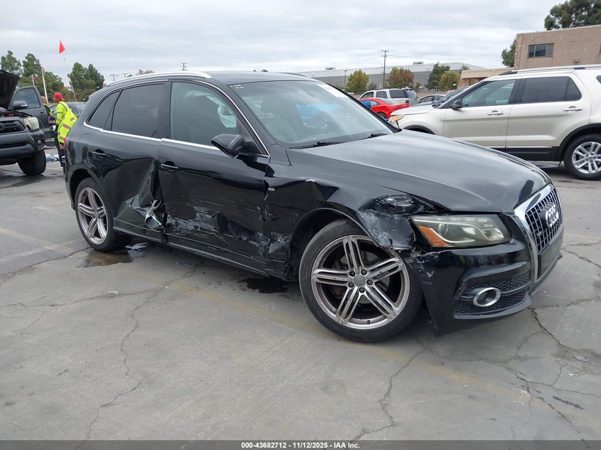 AUDI Q5 3.2 PREMIUM