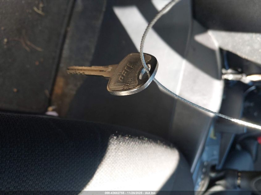 2011 Kia Soul + VIN: KNDJT2A21B7196905 Lot: 43682755