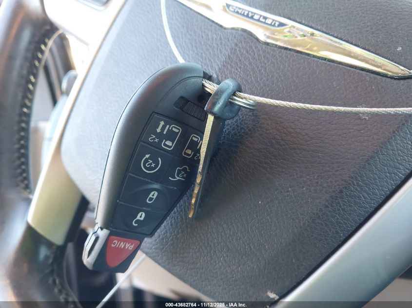 2014 Chrysler Town & Country Touring VIN: 2C4RC1BG4ER211486 Lot: 43682764