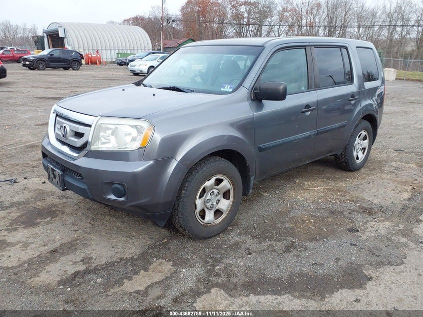 5FNYF4H2XBB098215 2011 HONDA PILOT photo no. 2