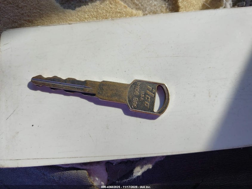 1999 Chevrolet Suburban 1500 Lt VIN: 1GNFK16R0XJ364835 Lot: 43682825